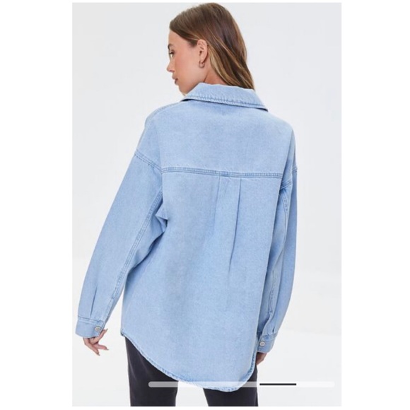 Forever 21 Denim Curved-Hem Shacket Size Small - Picture 10 of 11